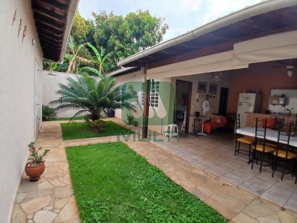 Casa à venda com 3 quartos, 215m² - Foto 26