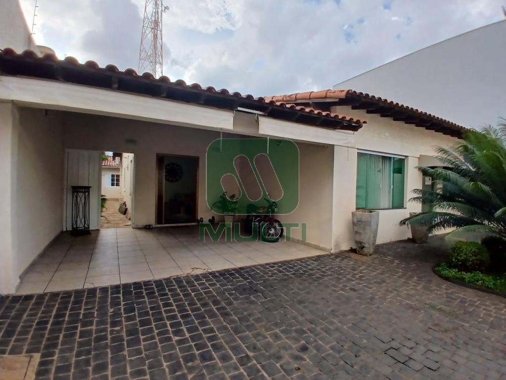 Casa à venda com 3 quartos, 215m² - Foto 34