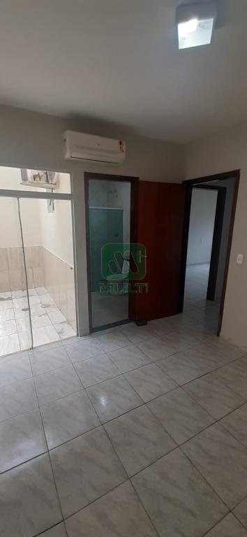 Casa à venda com 2 quartos, 130m² - Foto 14