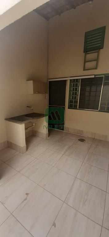 Casa à venda com 2 quartos, 130m² - Foto 15