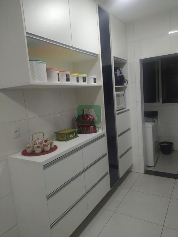 Apartamento à venda com 3 quartos, 112m² - Foto 9