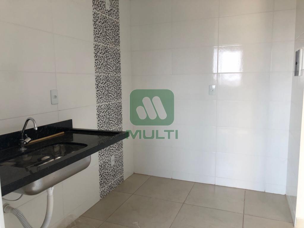 Apartamento à venda com 2 quartos, 76m² - Foto 1