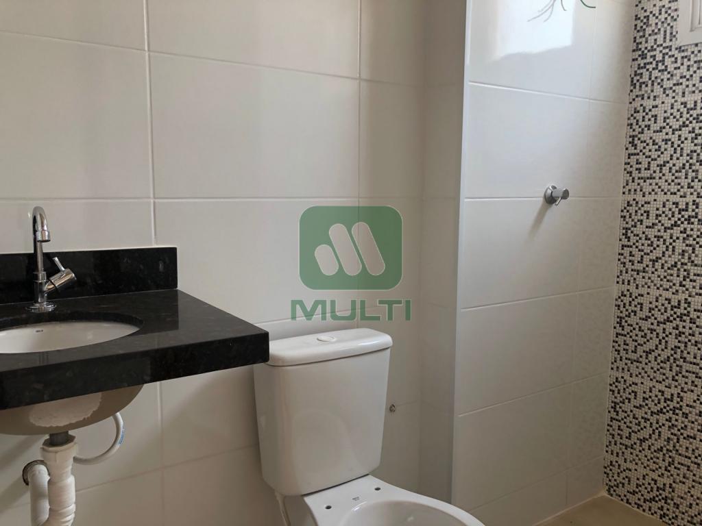 Apartamento à venda com 2 quartos, 76m² - Foto 4