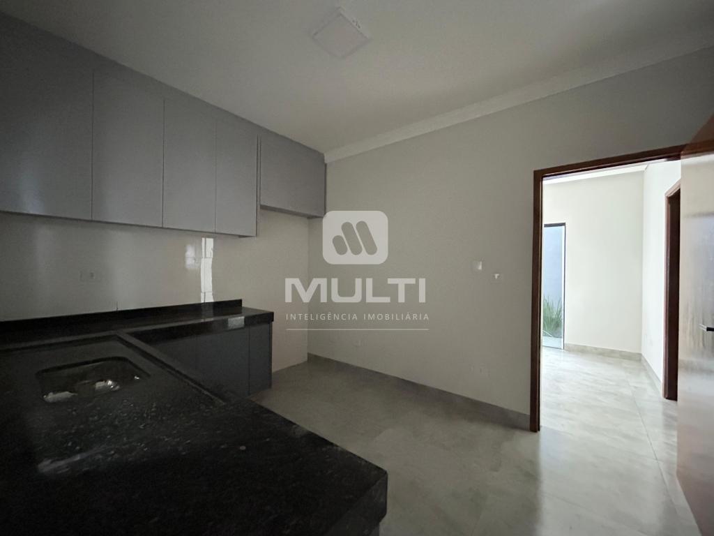 Casa à venda com 4 quartos, 200m² - Foto 6