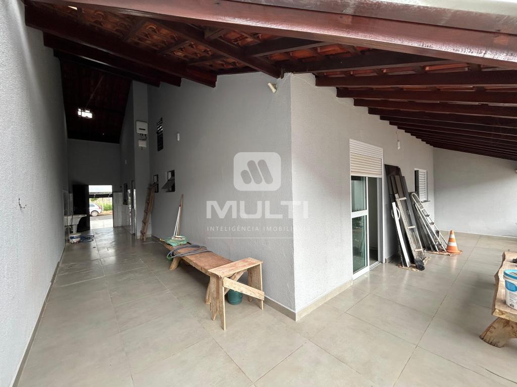 Casa à venda com 4 quartos, 200m² - Foto 23