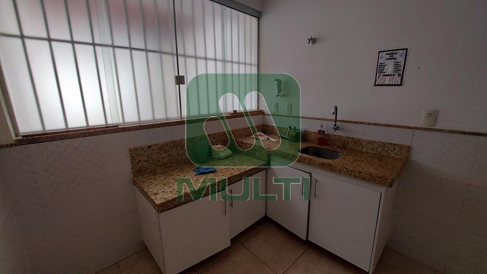 Prédio Inteiro à venda com 1 quarto, 120m² - Foto 5