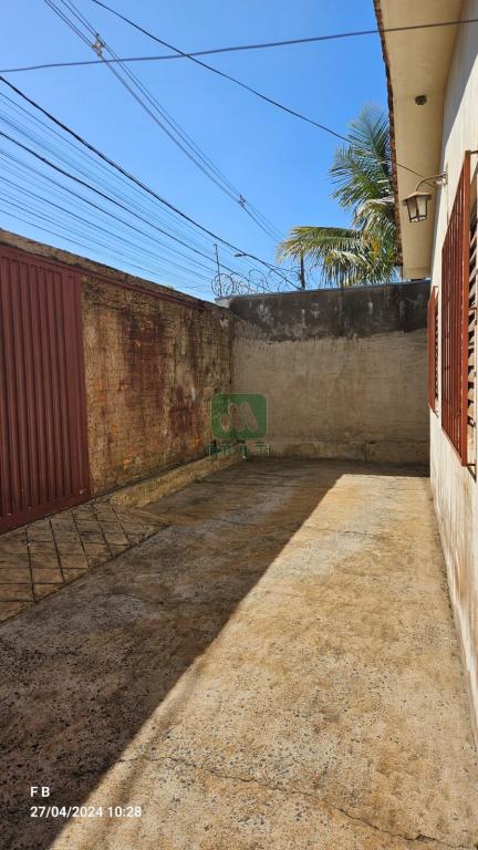 Casa à venda com 3 quartos, 108m² - Foto 5