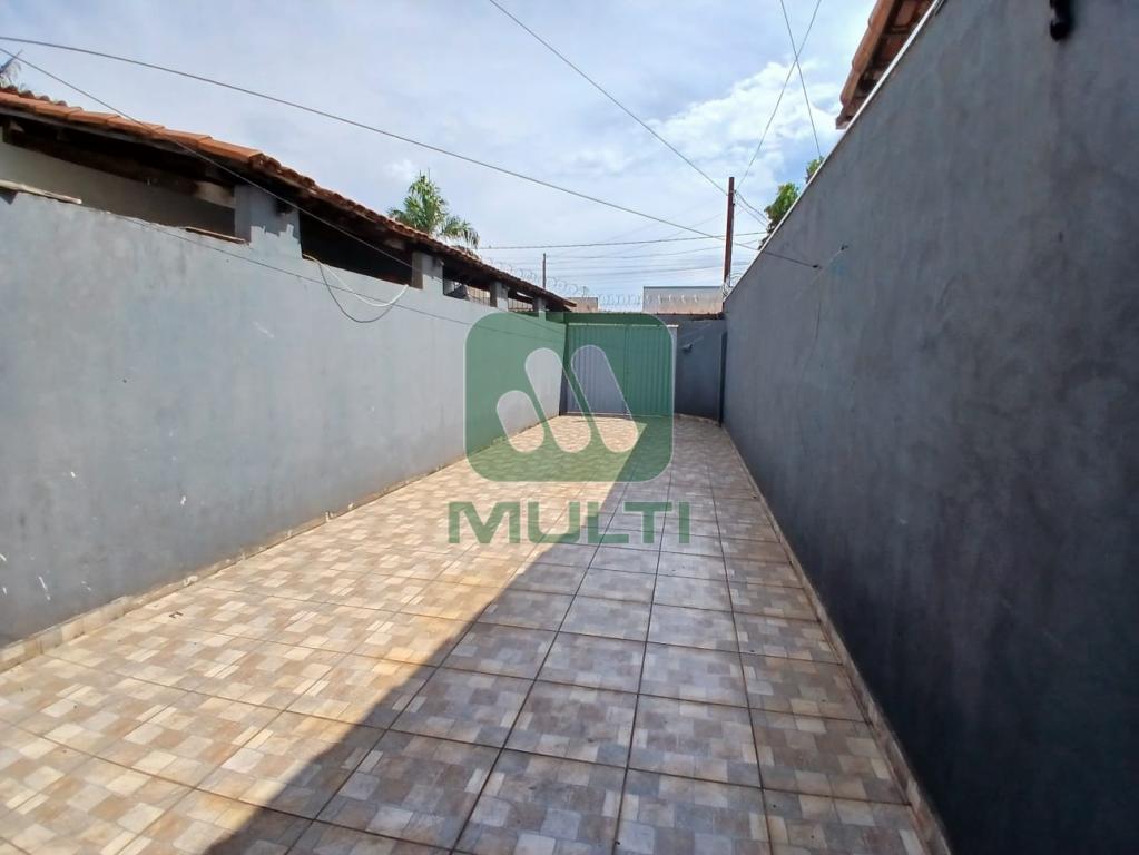 Casa à venda com 4 quartos, 180m² - Foto 11