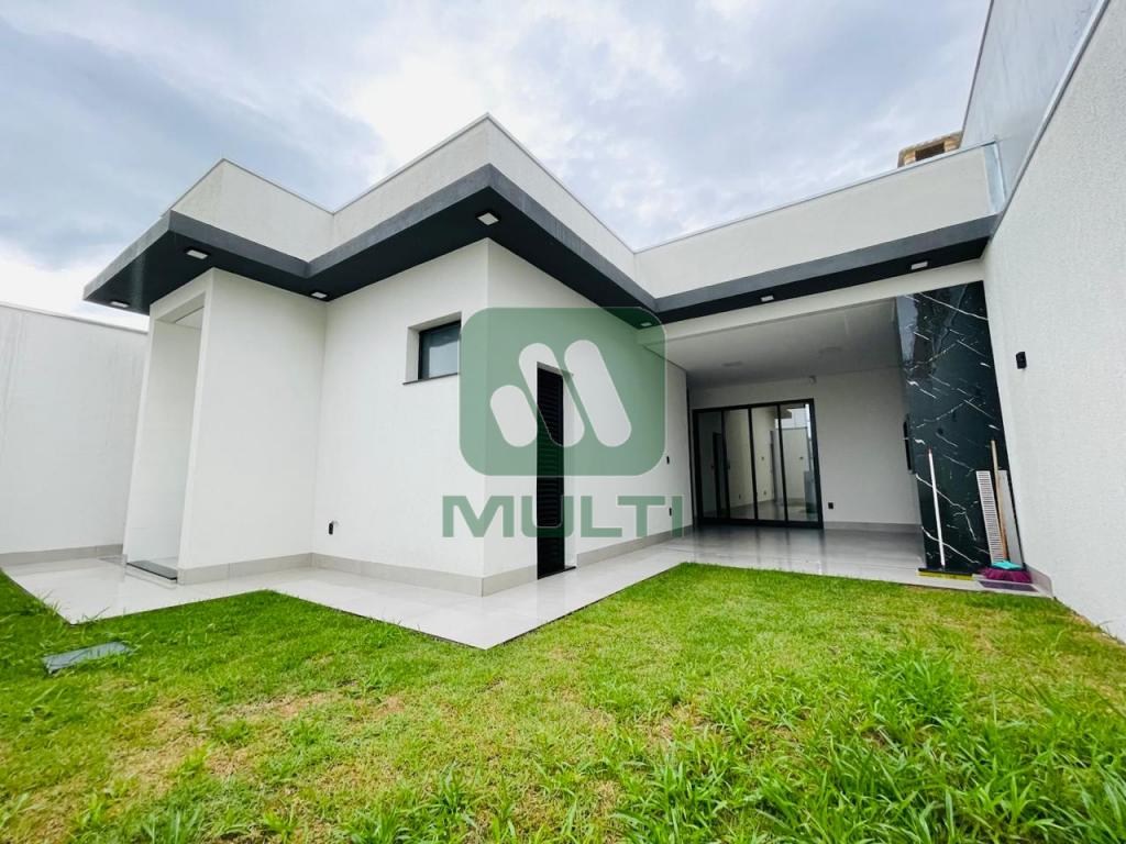 Casa à venda com 3 quartos, 150m² - Foto 1