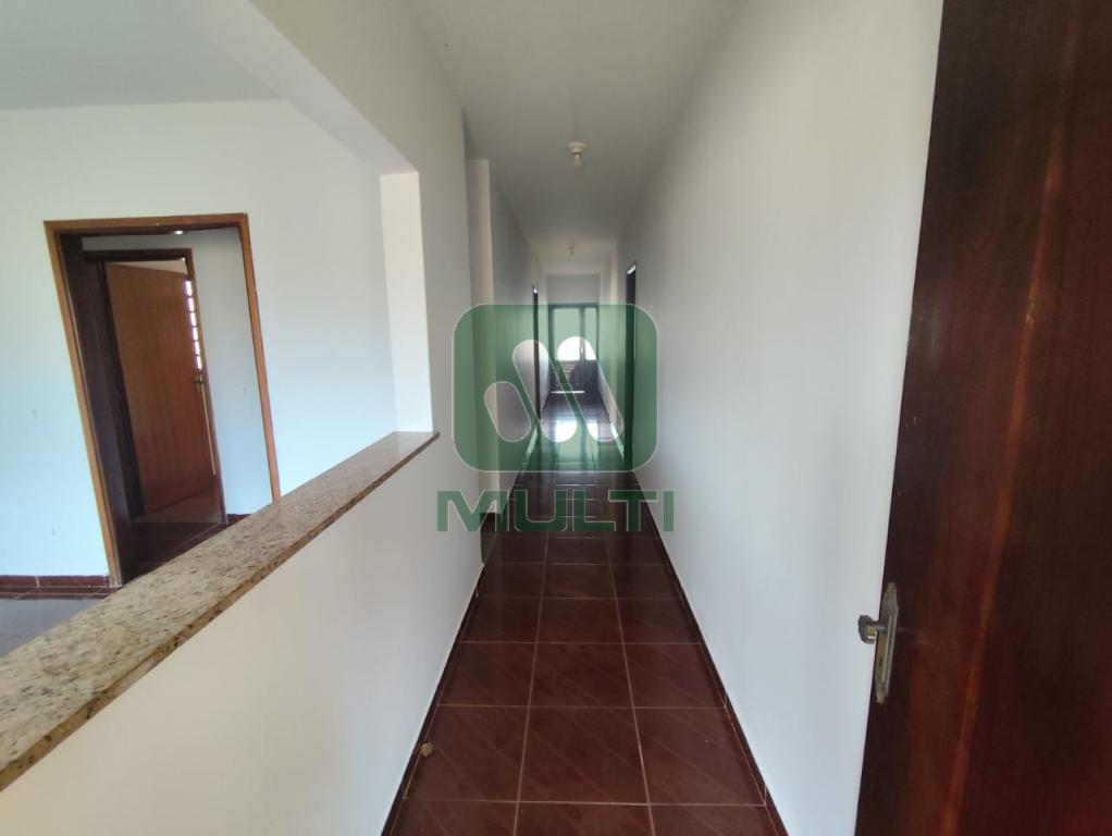 Casa à venda com 3 quartos, 190m² - Foto 7