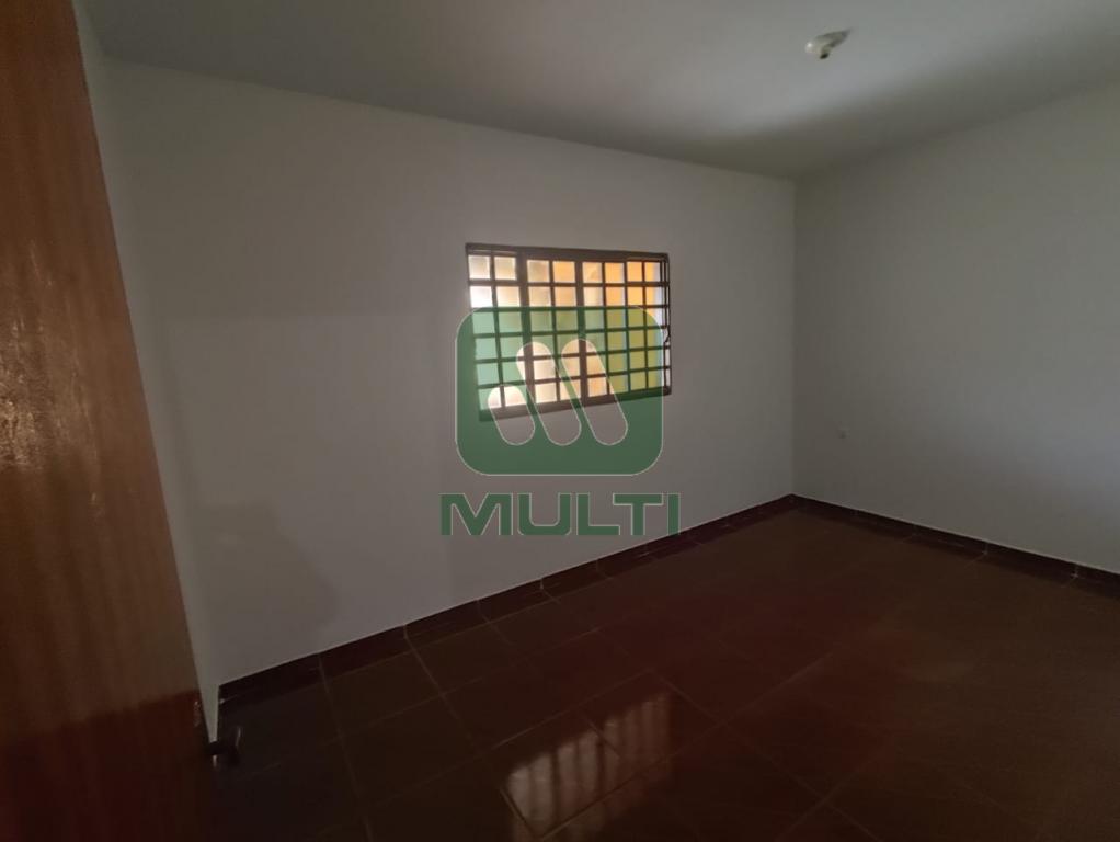 Casa à venda com 3 quartos, 190m² - Foto 11