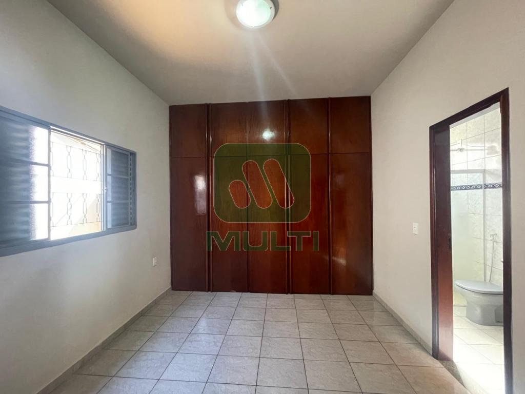 Casa à venda com 3 quartos, 187m² - Foto 8