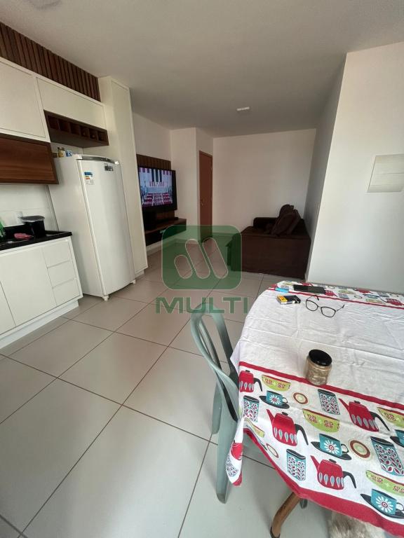 Apartamento à venda com 2 quartos, 56m² - Foto 3