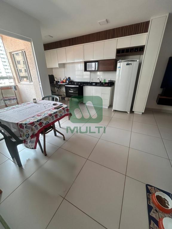 Apartamento à venda com 2 quartos, 56m² - Foto 4