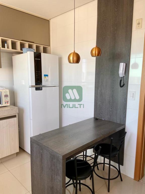 Apartamento à venda com 3 quartos, 98m² - Foto 3