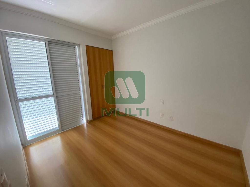 Apartamento à venda com 4 quartos, 253m² - Foto 4