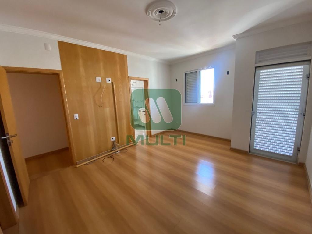 Apartamento à venda com 4 quartos, 253m² - Foto 7