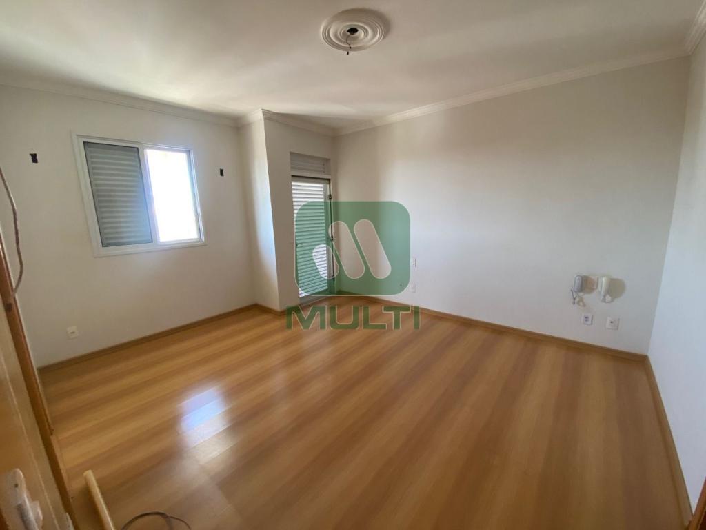 Apartamento à venda com 4 quartos, 253m² - Foto 14