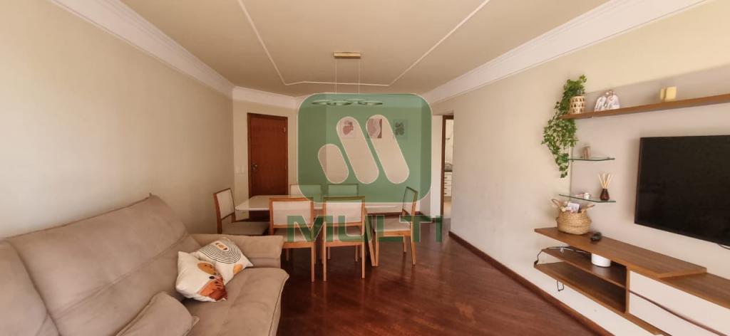 Apartamento à venda com 3 quartos, 120m² - Foto 2