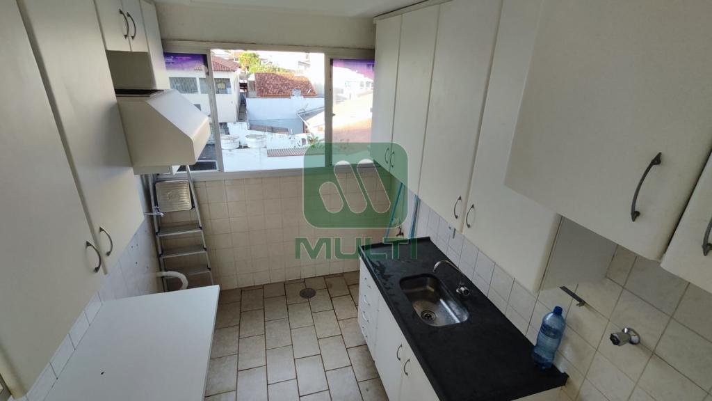 Apartamento à venda com 3 quartos, 63m² - Foto 2