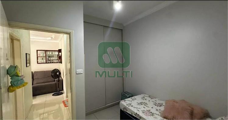 Casa à venda com 4 quartos, 200m² - Foto 10