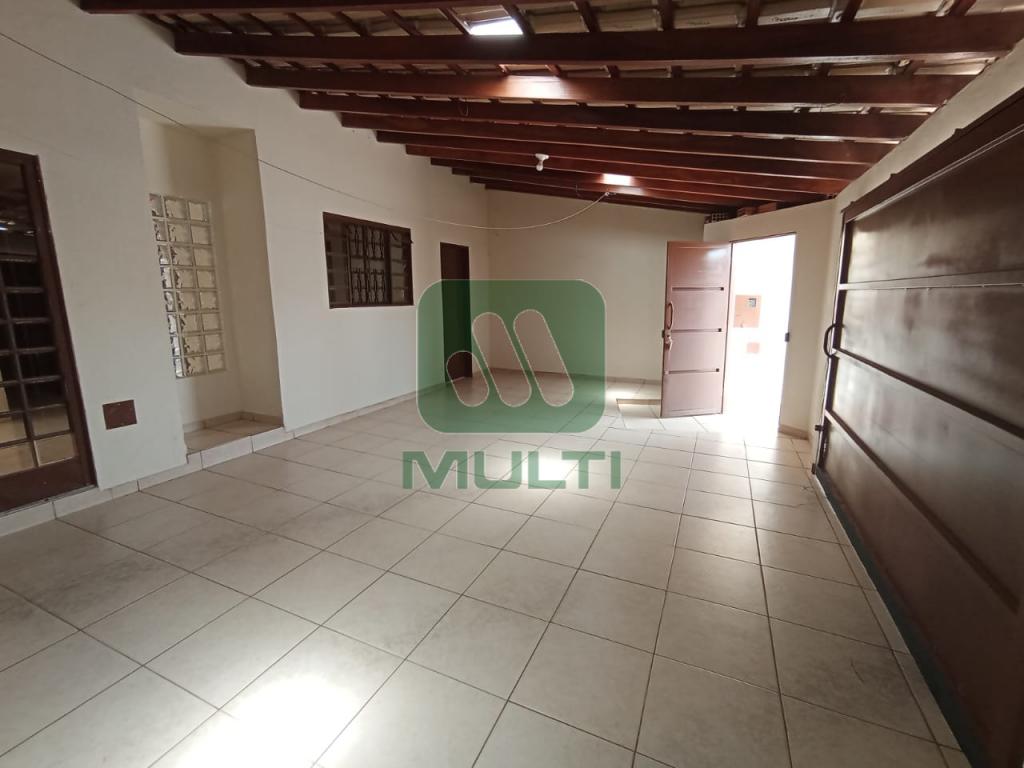 Casa à venda com 3 quartos, 174m² - Foto 3