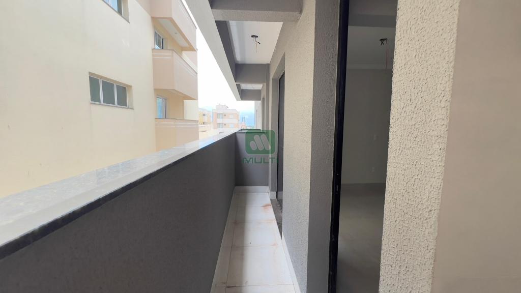 Apartamento à venda com 2 quartos, 65m² - Foto 9