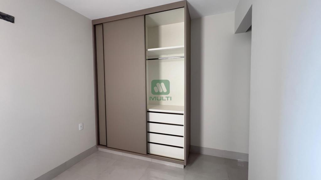 Apartamento à venda com 2 quartos, 65m² - Foto 13