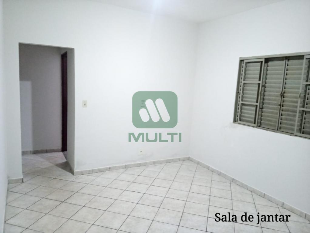 Casa à venda com 1 quarto, 194m² - Foto 17