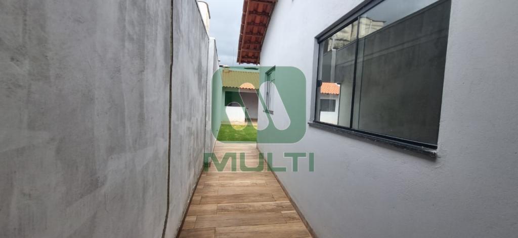 Casa à venda com 4 quartos, 168m² - Foto 13