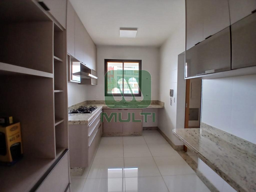 Apartamento à venda com 3 quartos, 150m² - Foto 6