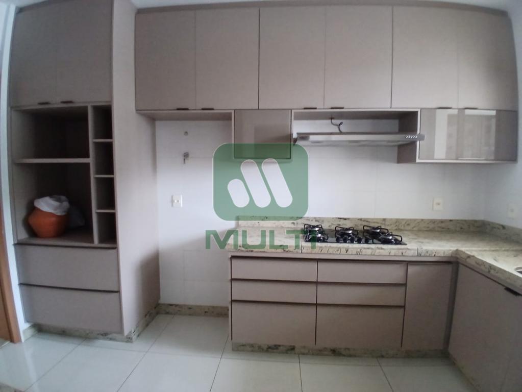 Apartamento à venda com 3 quartos, 150m² - Foto 8