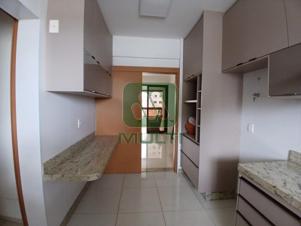 Apartamento à venda com 3 quartos, 150m² - Foto 10