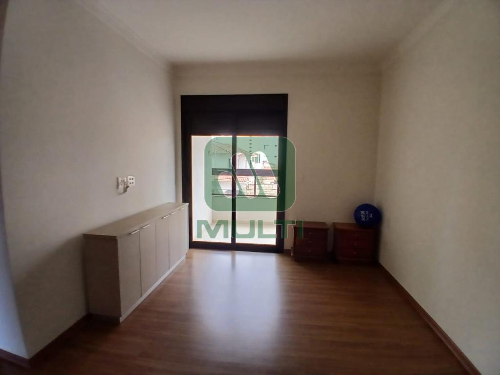 Apartamento à venda com 3 quartos, 150m² - Foto 27