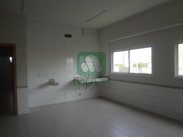 Apartamento à venda com 1 quarto, 2106m² - Foto 2