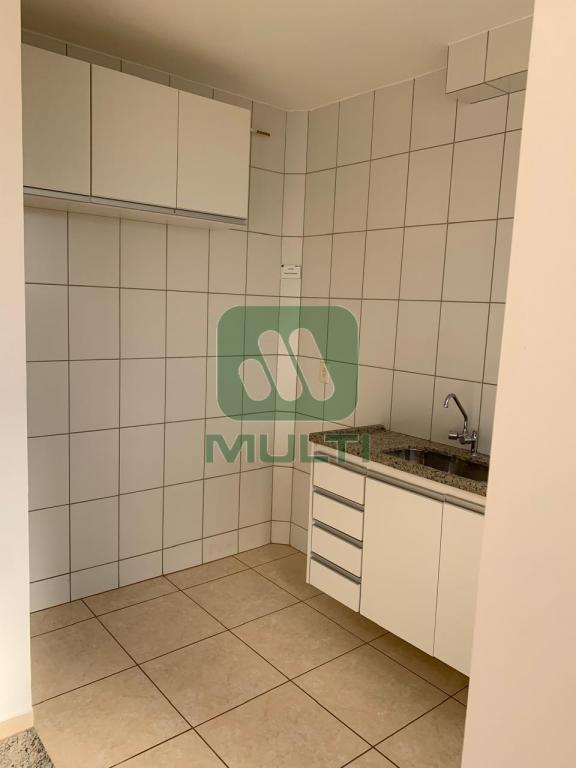 Apartamento à venda com 2 quartos, 44m² - Foto 2