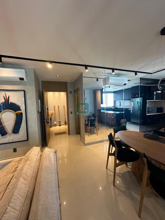 Apartamento à venda com 3 quartos, 151m² - Foto 2