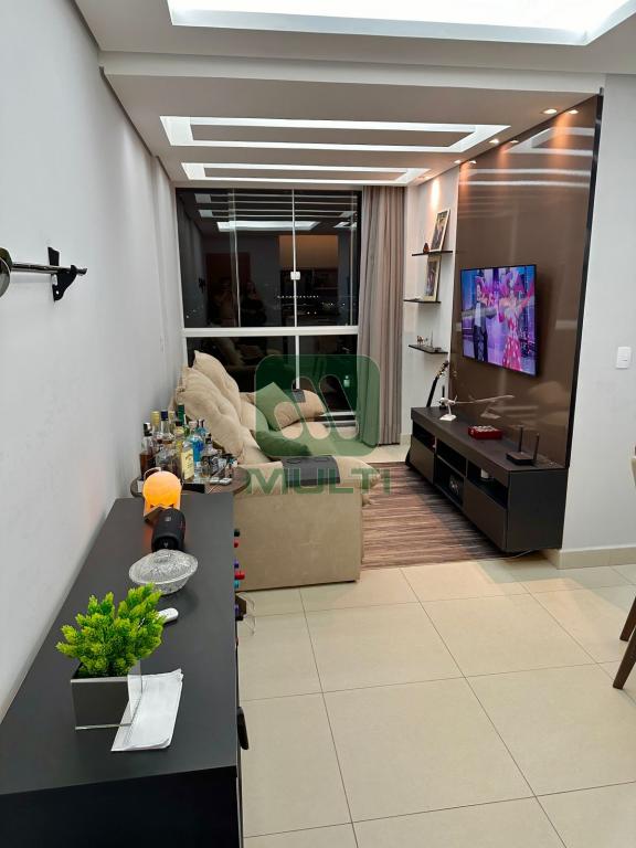 Apartamento à venda com 2 quartos, 58m² - Foto 1