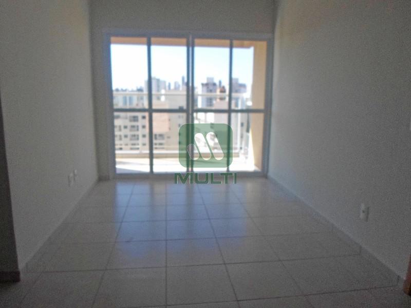 Apartamento à venda com 3 quartos, 86m² - Foto 2