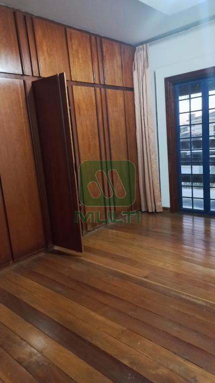 Casa à venda com 6 quartos, 550m² - Foto 19