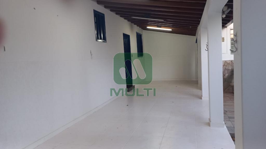 Casa à venda com 6 quartos, 550m² - Foto 25