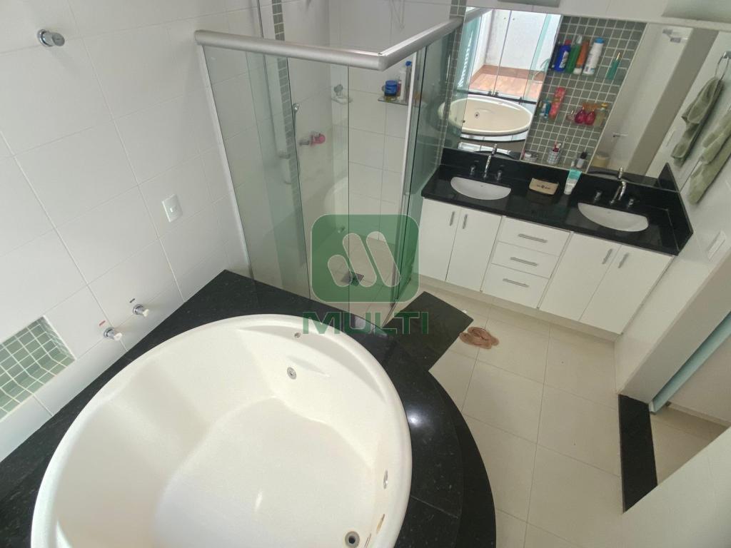 Casa à venda com 3 quartos, 280m² - Foto 16