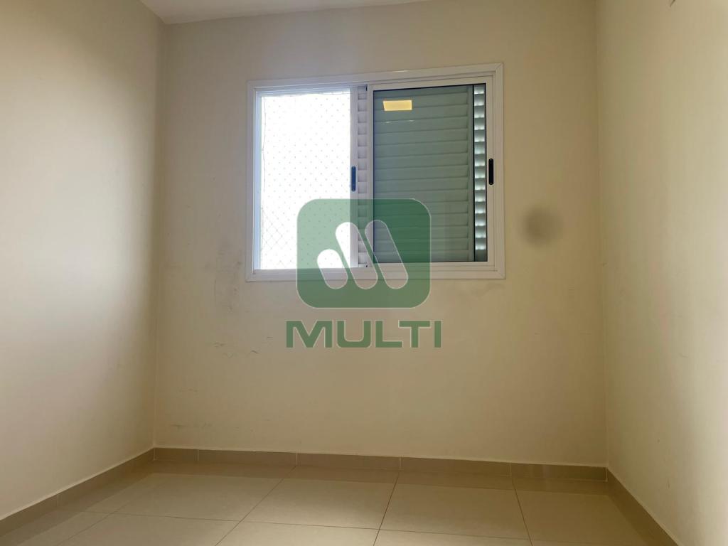 Apartamento à venda com 3 quartos, 87m² - Foto 3