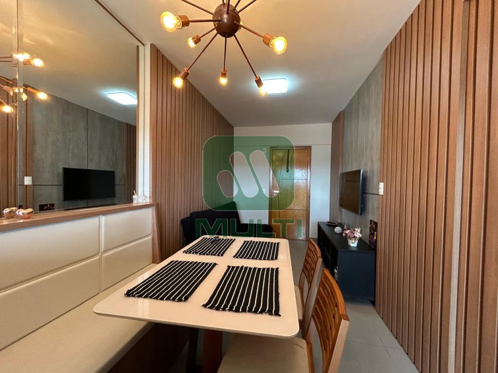 Apartamento à venda com 2 quartos, 63m² - Foto 3