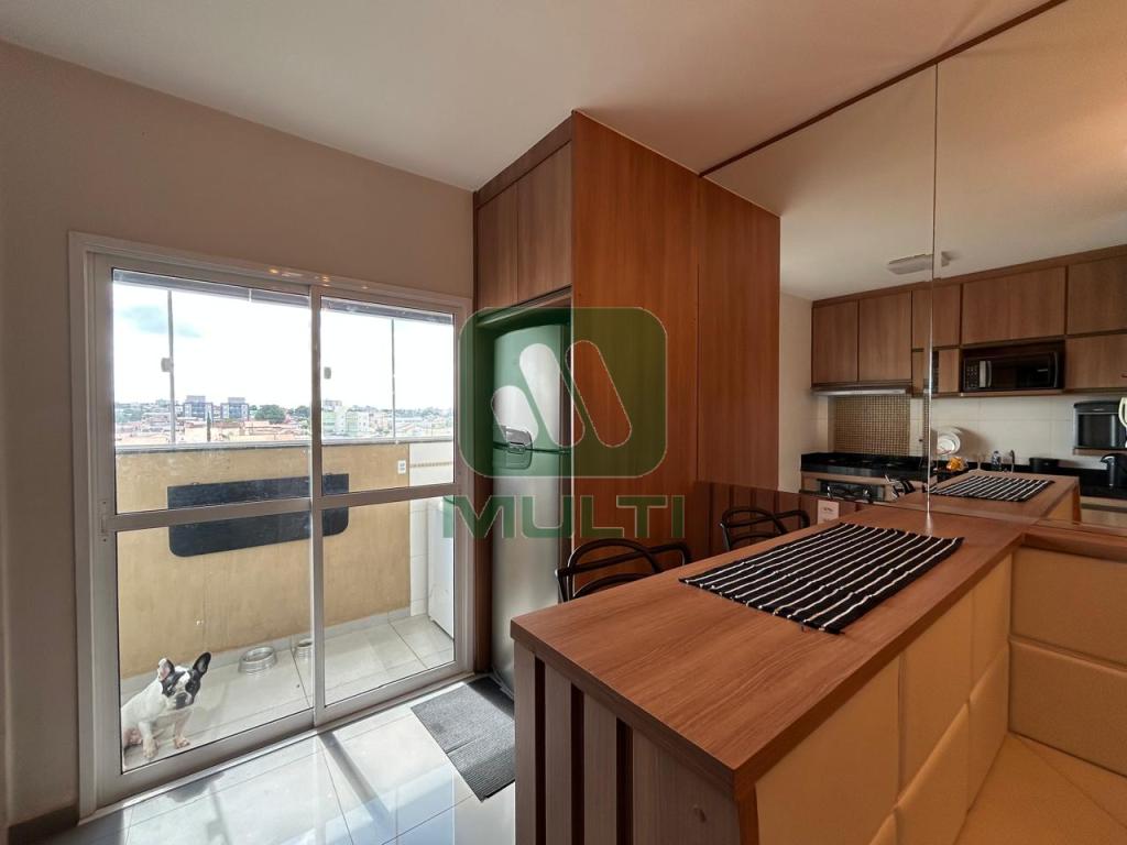 Apartamento à venda com 2 quartos, 63m² - Foto 6