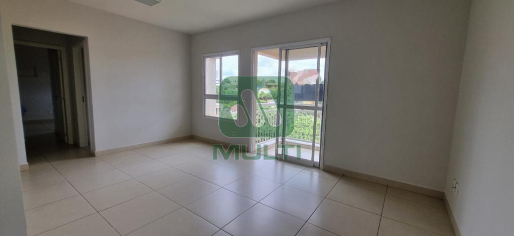 Apartamento à venda com 2 quartos, 68m² - Foto 1