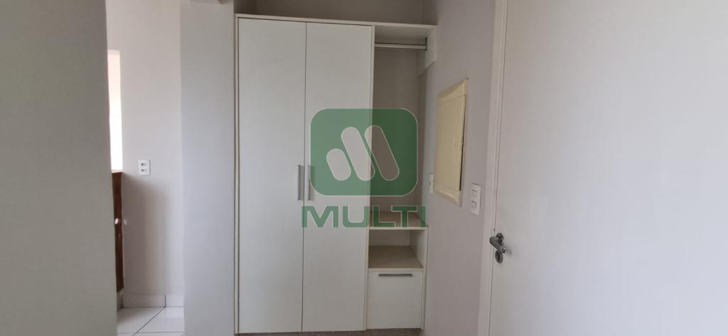 Apartamento à venda com 2 quartos, 68m² - Foto 8