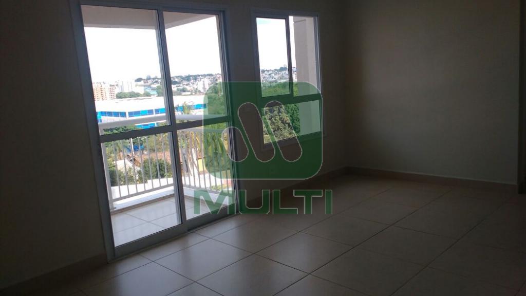 Apartamento à venda com 2 quartos, 68m² - Foto 1