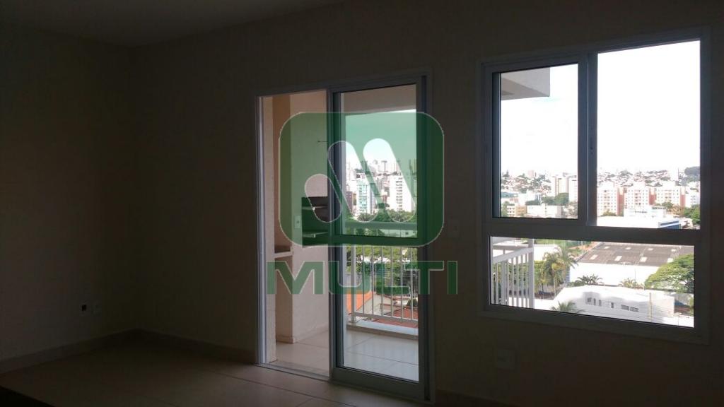 Apartamento à venda com 2 quartos, 68m² - Foto 4