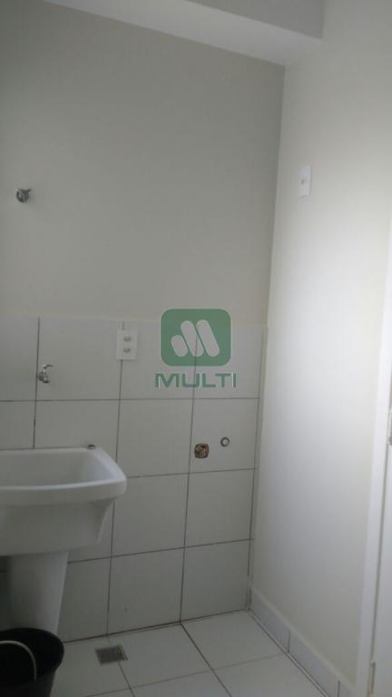 Apartamento à venda com 2 quartos, 68m² - Foto 9